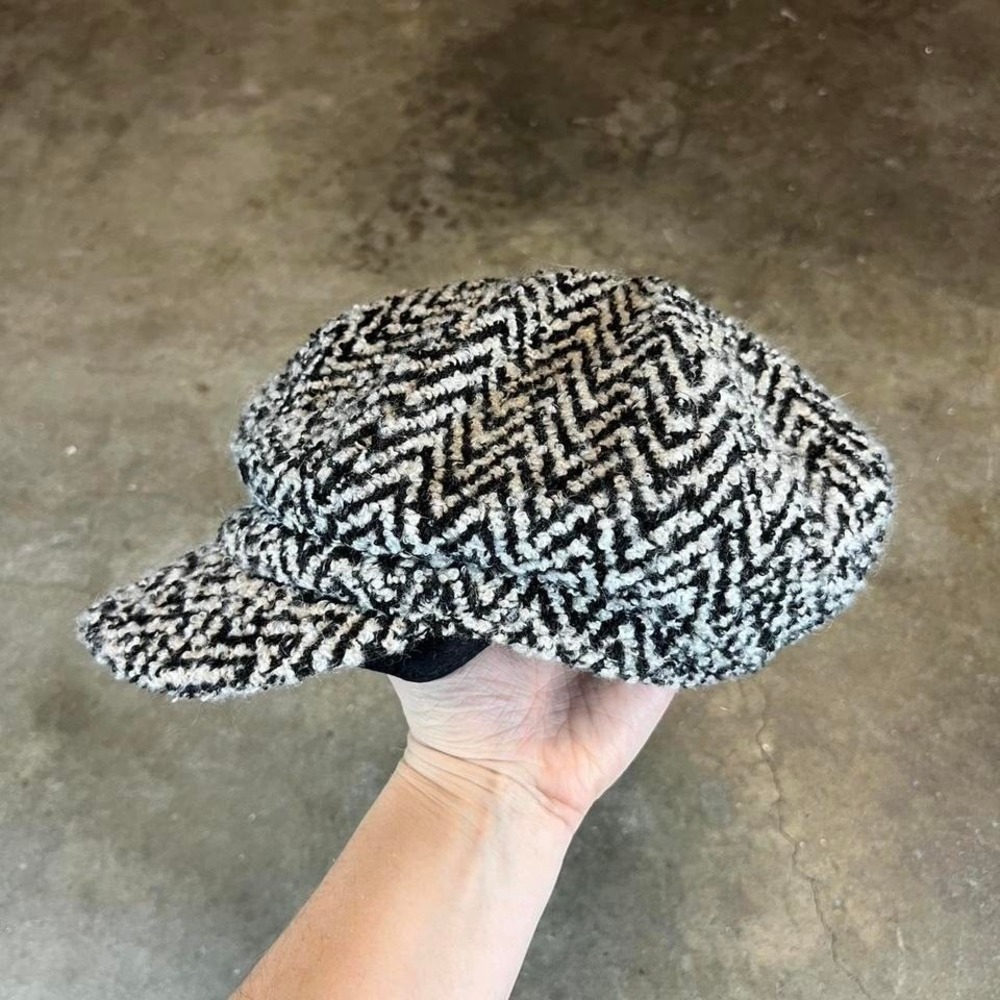 Charlotte Russe Womens Herringbone Newsboy Cap Black White Wool Blend AB0326
